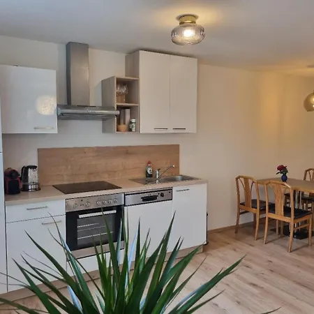 Lindengut 10 *